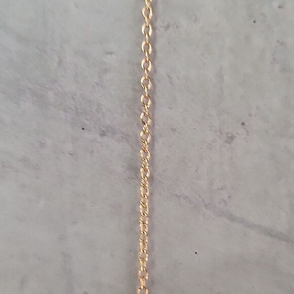 NWT Gorjana Coquette CottageCore Feminine Dainty Chevron 14K Gold Arrow Necklace - Picture 3 of 11